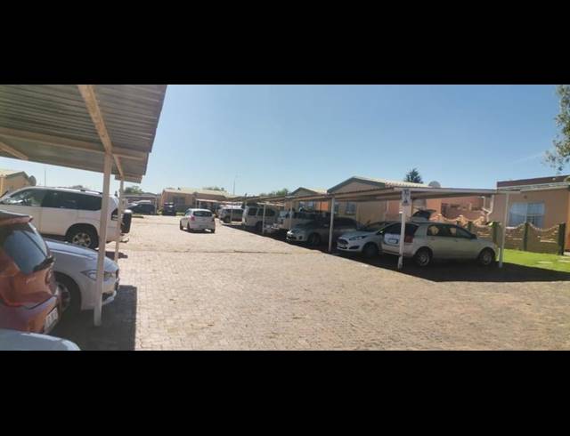 3 BEDROOM TOWNHOUSE FOR SALE IN FLORIDA